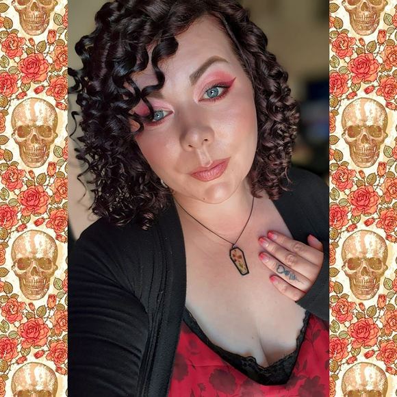 Meet your Posher, Kat - Picture 1 of 1